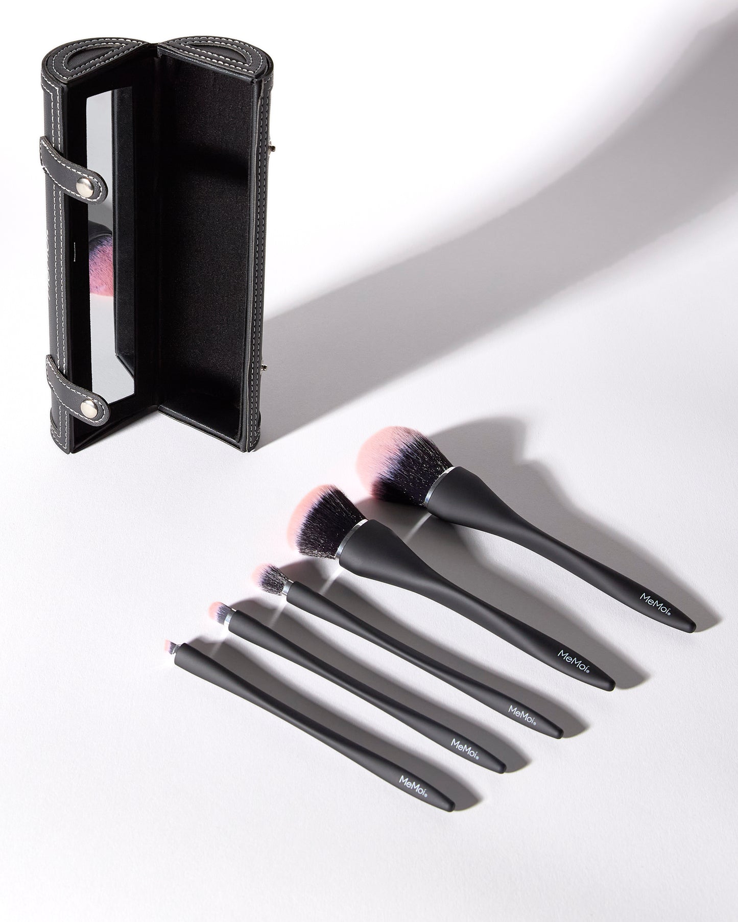 MeMoi 5 Piece Makeup Brush Set : Color: Black