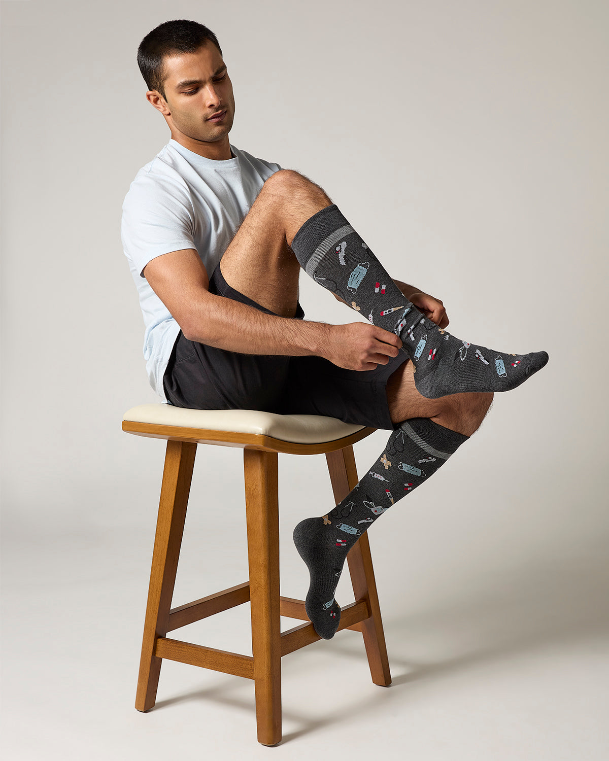 Medical Supplies 8-15 mmHg Graduated Cotton Compression Socks : Color: Dark Gray Heather