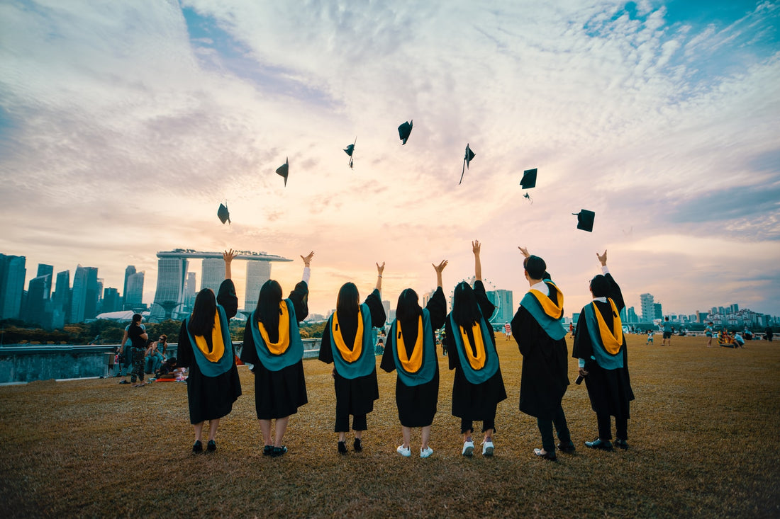 Congrats! MeMoi's Guide to Graduation Presents