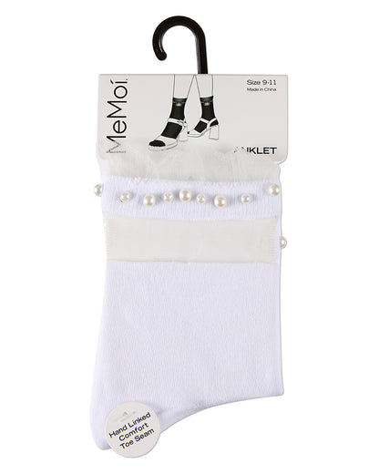 White ankle sock with pearl details on a white background, featuring the Memoi brand.