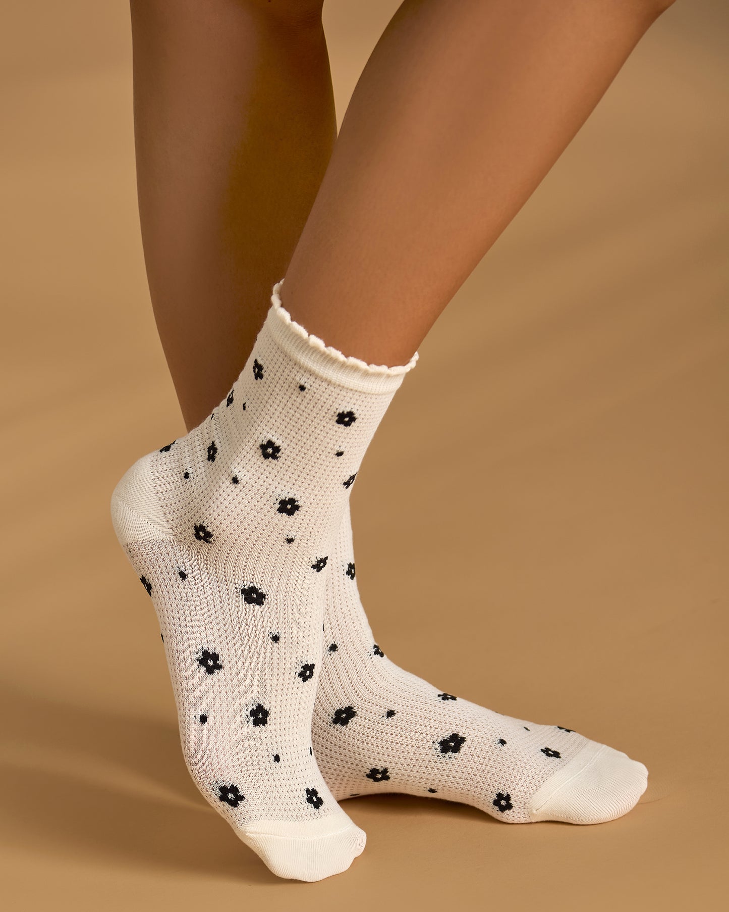 Women's "Deco Flower" Cotton-Rich Mesh Ankle Sock