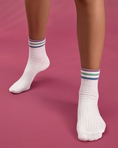 Women's Cotton-Rich Sporty Ankle Sock with 3 Thin Varsity Stripes