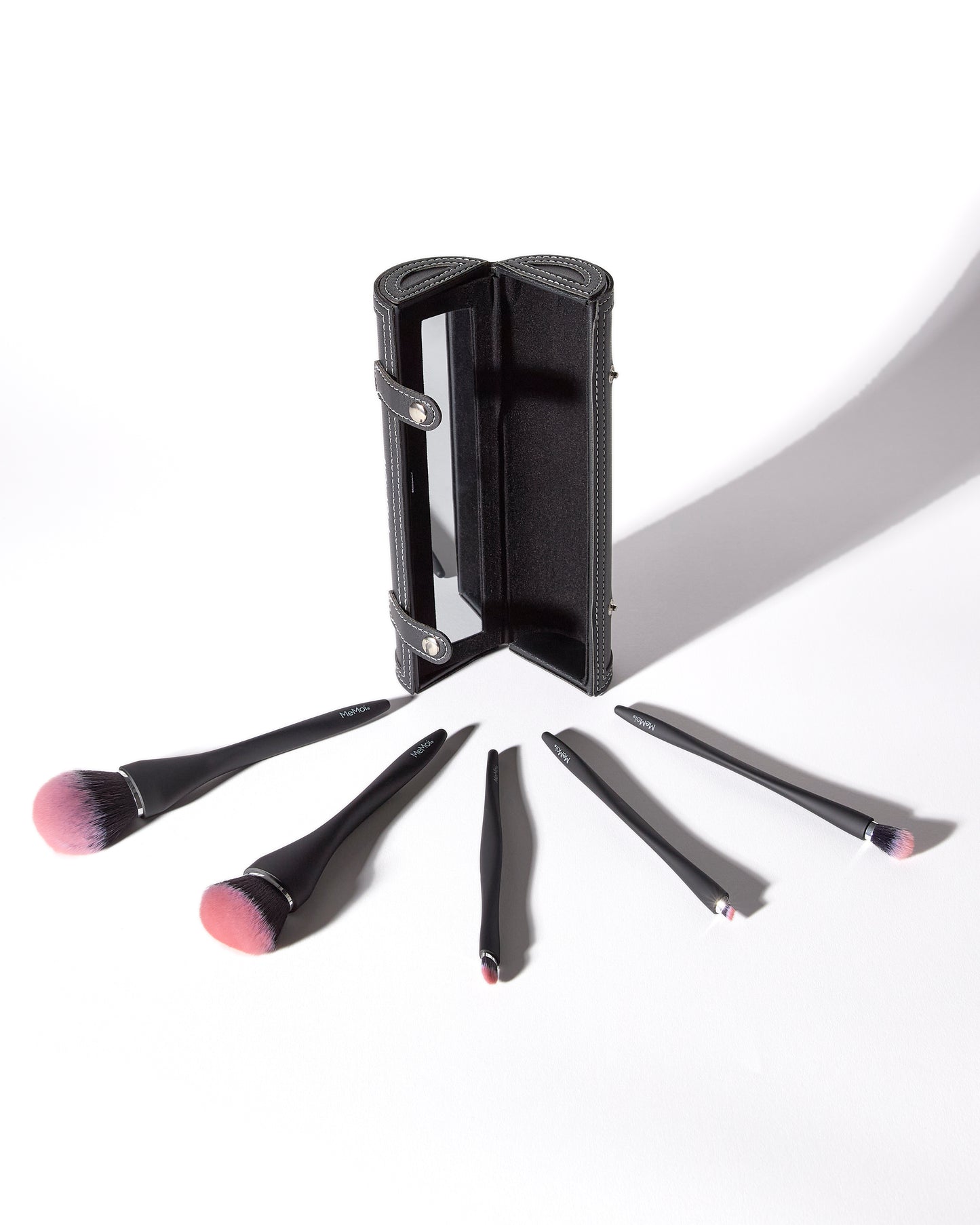 MeMoi 5 Piece Makeup Brush Set : Color: Black