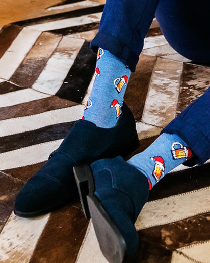 Men's Festive Santa Hat Beer Mug Novelty Crew Socks : Color: Denim Heather