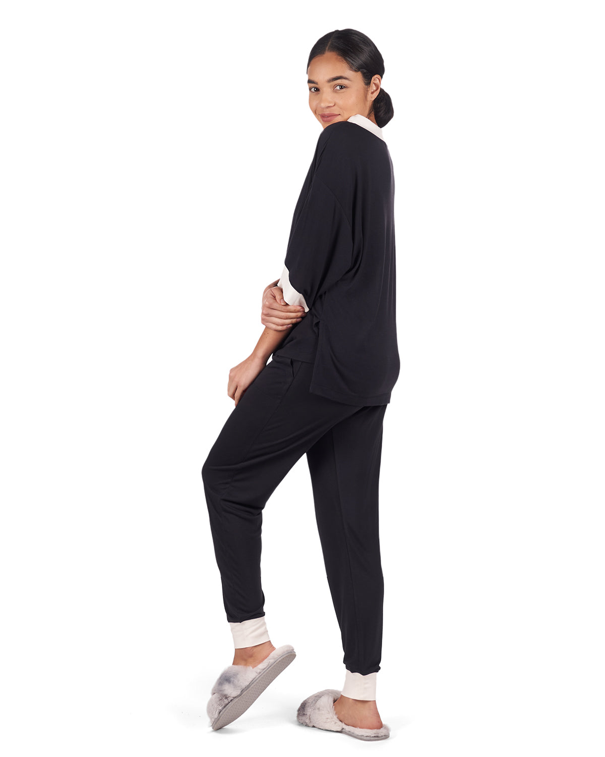 Women's Contrast Trim Loose Fit Modal Short Sleeve and Pants Set : Color: Black