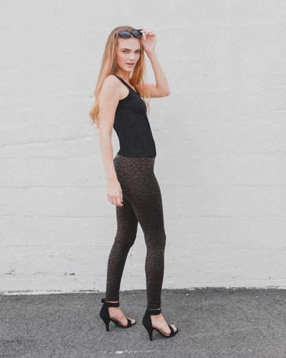 Gobi Unique Mudcrack Snakeskin Cotton Blend Leggings : Color: Black