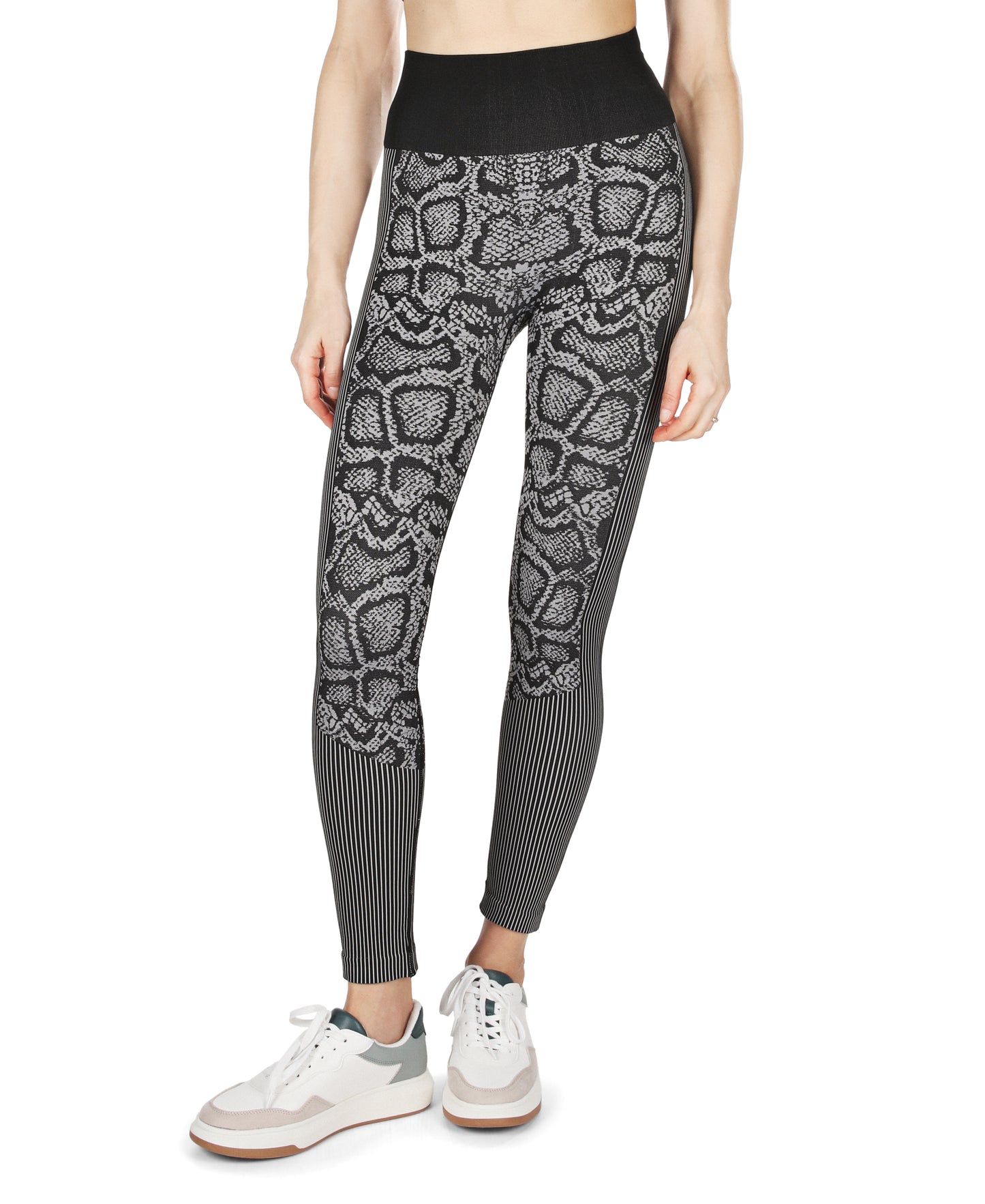Seamless Jacquard 4-Way Stretch Legging : Color: Black