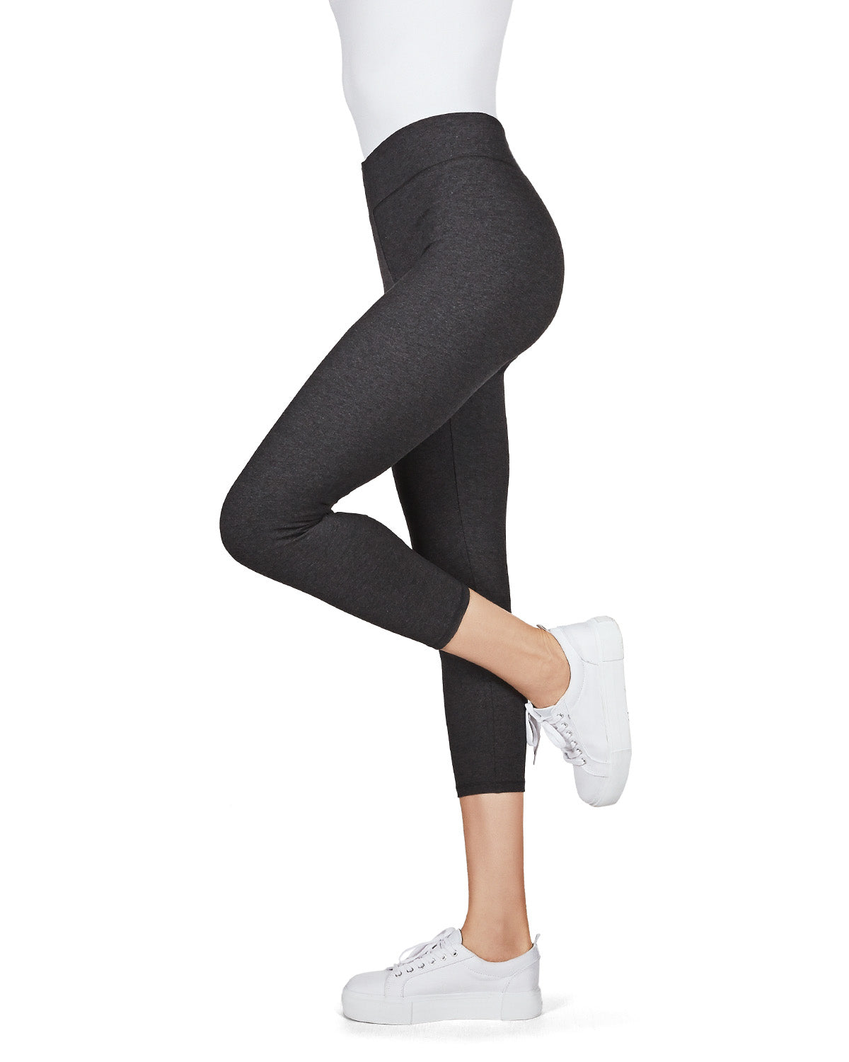 Women's Comfort Cotton Capri Lightweight Leggings : Color: Black