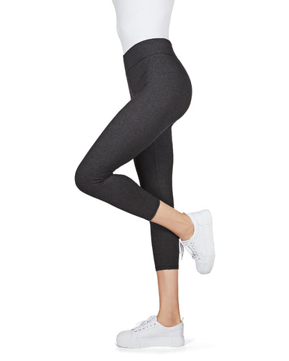 Women's Comfort Cotton Capri Lightweight Leggings : Color: Black
