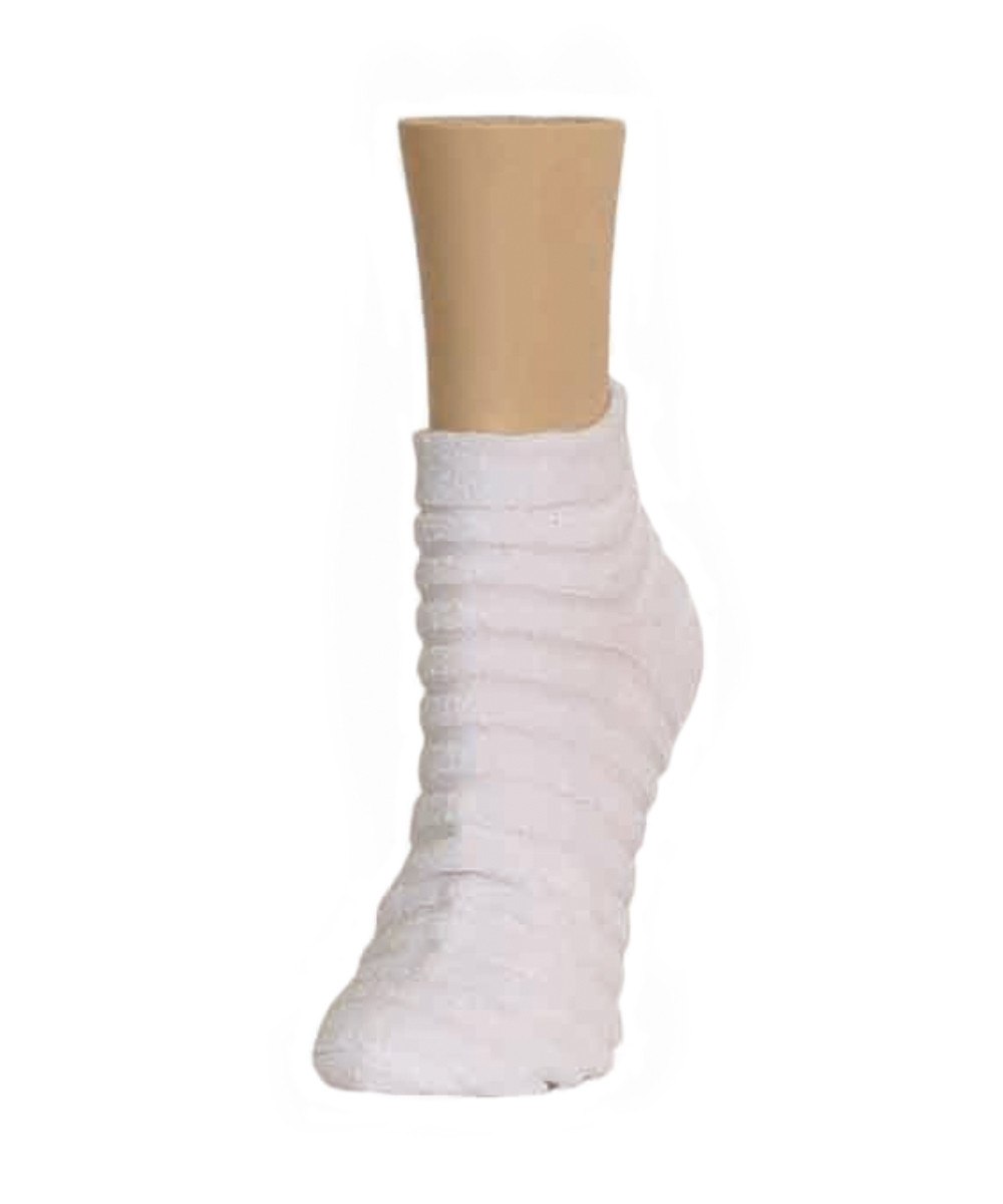 Textured Striped Cotton Blend Anklet Socks : Color: White