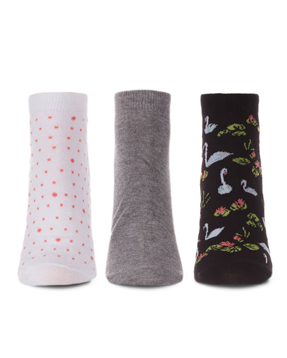 Women's 3 Pair Pack Swan Bamboo Blend Low-Cut Socks : Color: Black