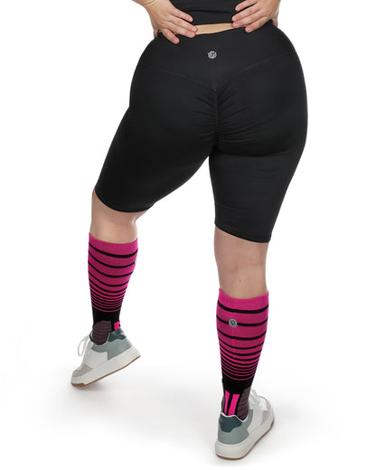 Smoothing High-Waisted Scrunch Butt Shorts : Color: Black