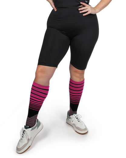 Smoothing High-Waisted Scrunch Butt Shorts : Color: Black