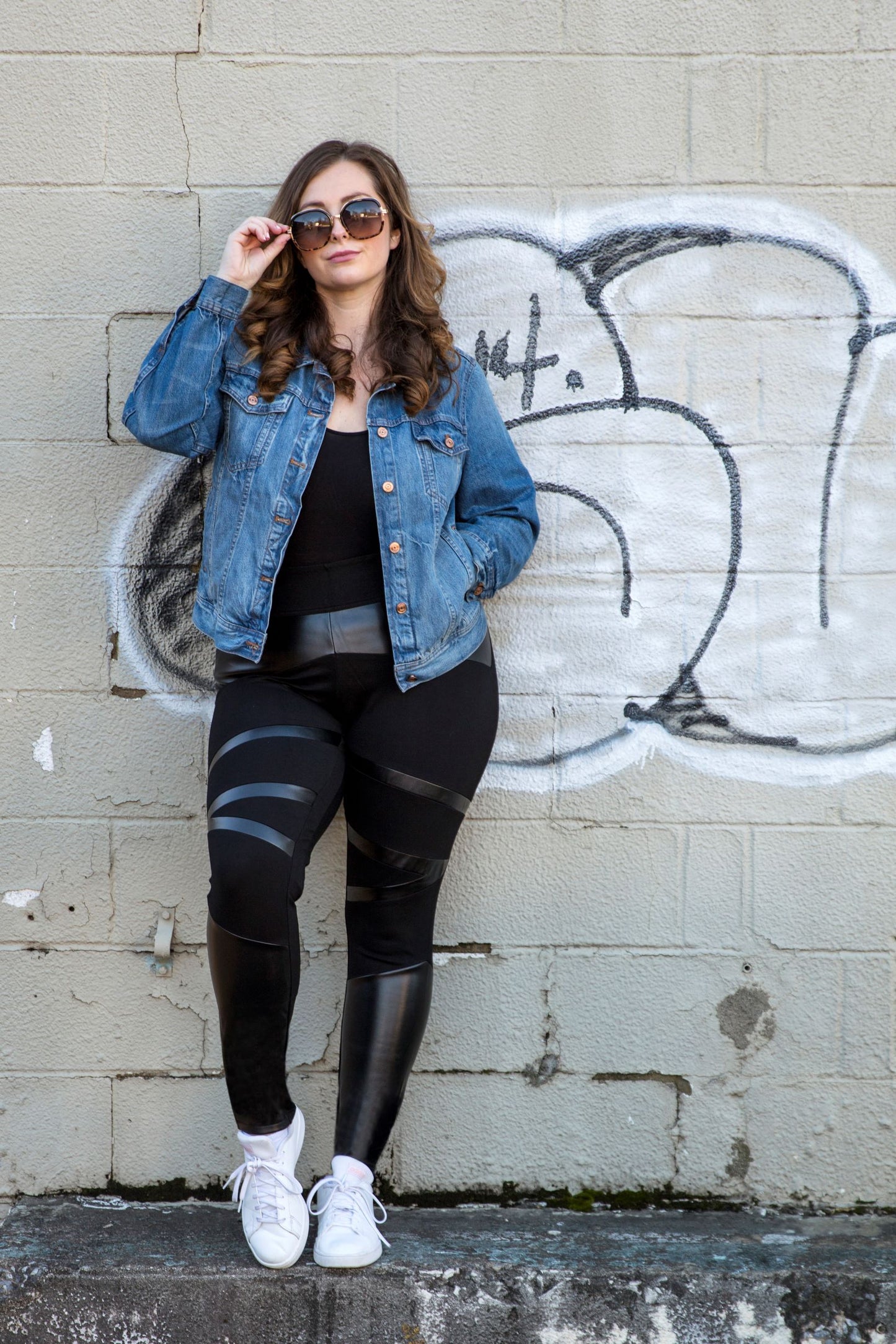 Sexy Moto Pleather Accent Shaping Leggings : Color: Black